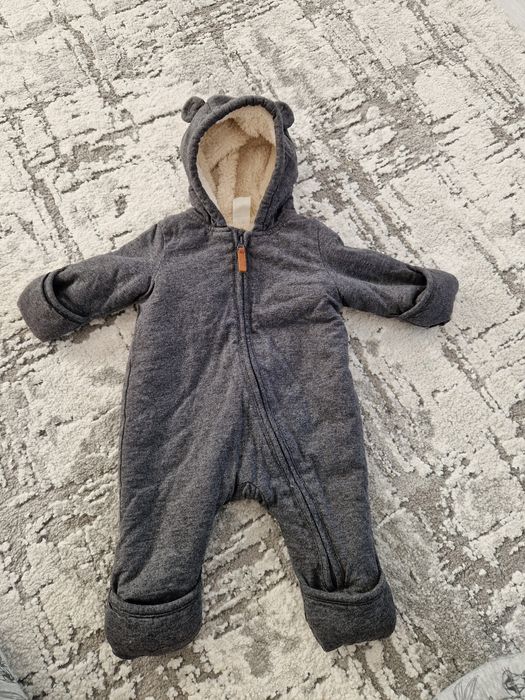 Salopete de nou nascut