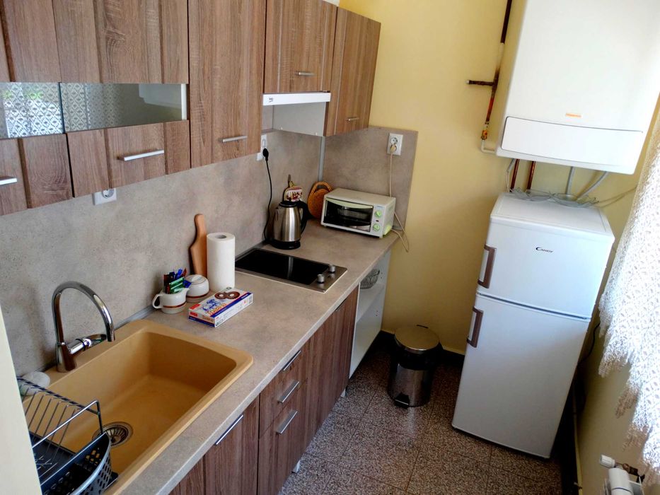 Дава се под наем Тристаен апартамент в Русе, Център - 90 кв.м за 420 € - Снимка #3