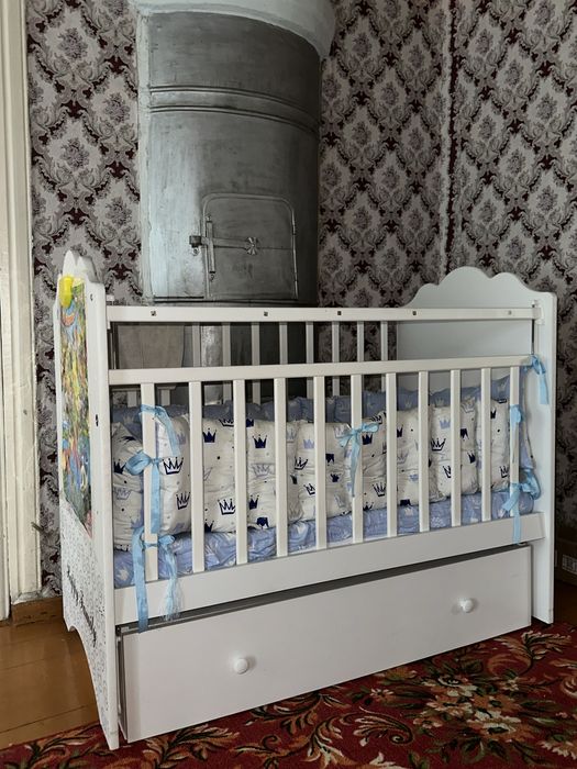 Детская кроватка