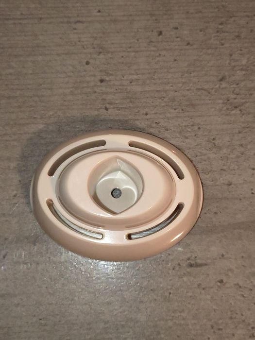 Dispozitiv pentru curățare interdentară cu led