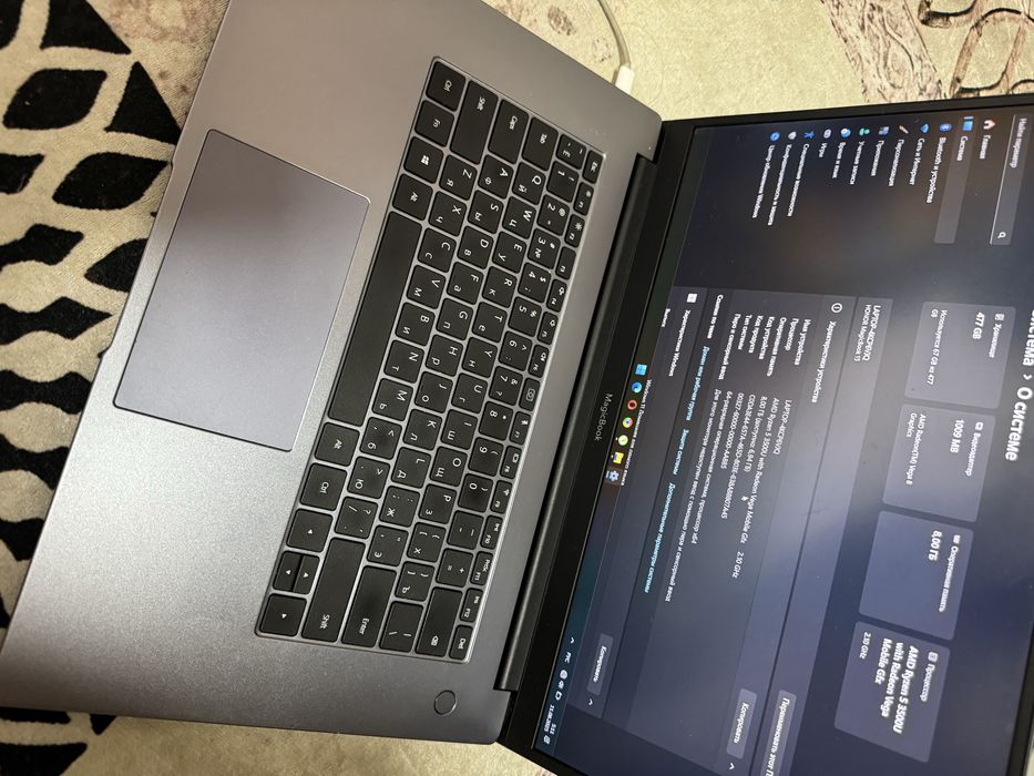 Ноутбук huawei magic book
