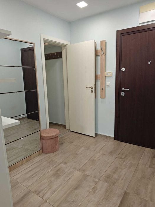 Двустаен апартамент под наем в комплекс "Фамилия", кв. Победа