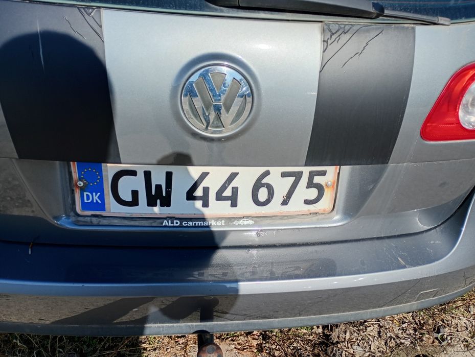 Haion cu luneta vw passat b6 break 2 puncte mici rugina vezi poze