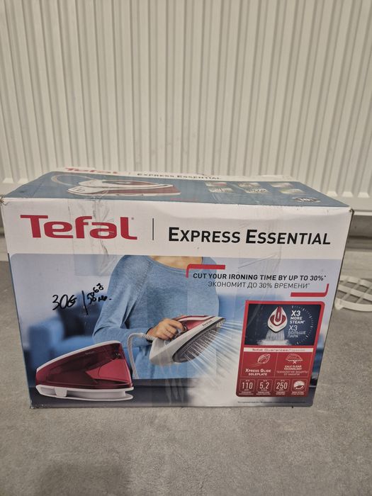 Паропарогенератор Tefal Express Essential (модел SV6111E1).
