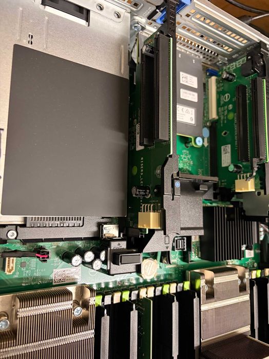 Сървър Dell R730 2x Xeon E5-2683 v4, 16GB DDR4, PERC RAID, TrueNAS