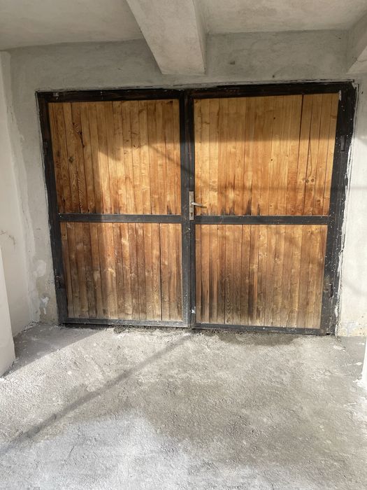 Гаражни врати - дърво