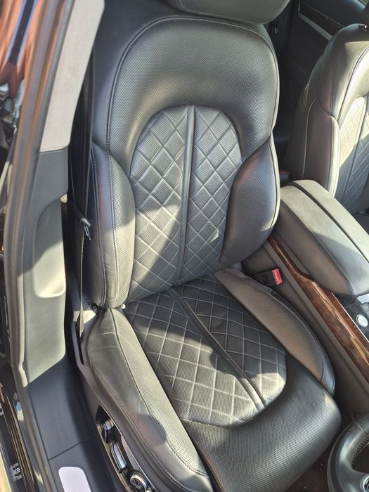 Dezmembrez audi a8
