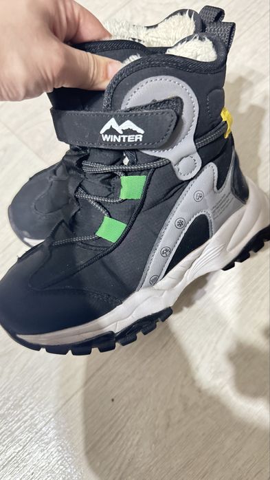 Продается зимние сапоги