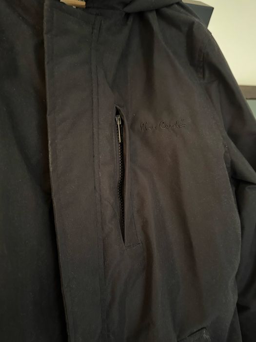 Geacǎ office de la Pierre Cardin