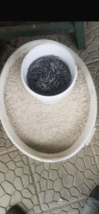 Шамотна фракция смес) с метални фибри.