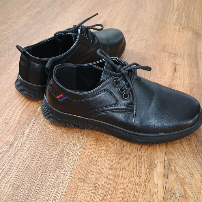 Vând papuci băieți mărimea 32, evenimente, incaltaminte