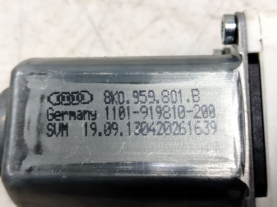 Motoras geam stanga fata 8k0959801b Audi A5 8T [2007 - 2011]