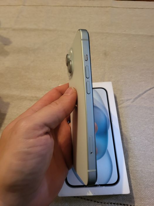 Vand Iphone 15, 128gb ,86% baterie