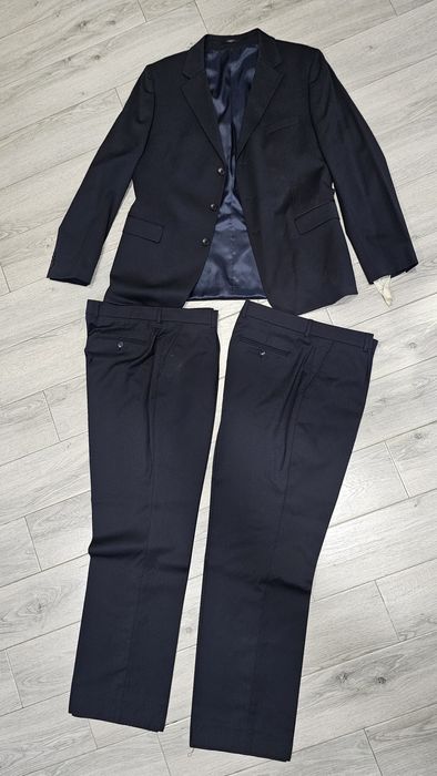 Продам костюм новый.