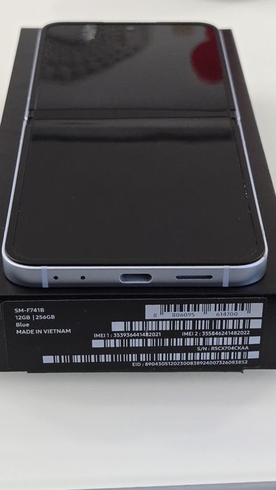 Samsung Z Flip 6 256GB Blue - Гаранция 07.2027г.