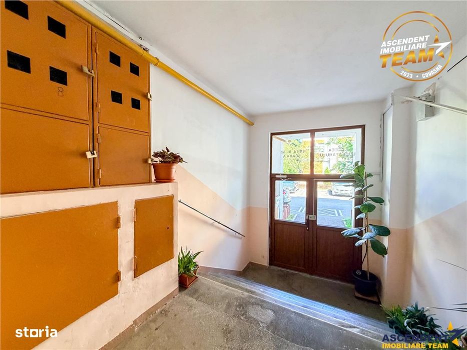 Confort,liniste,pozitie apreciabila: Apartament renovat,decomandat,3 c