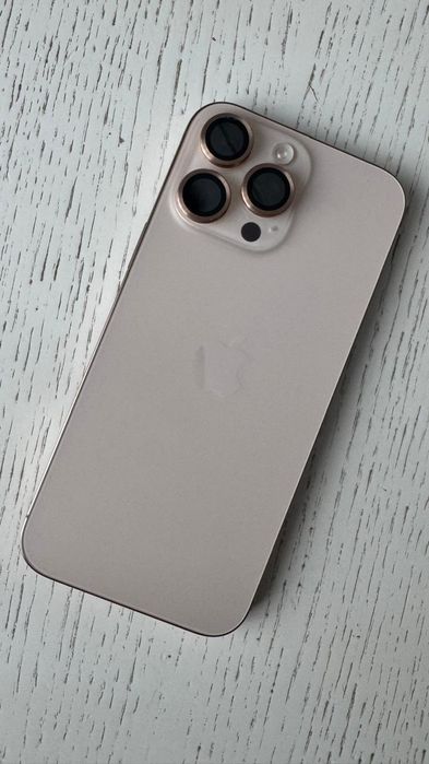 Продам 16 Про макс