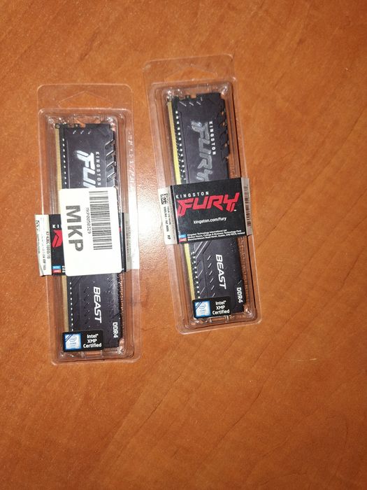Vând Kit RAM Kingston Fury Beast și G.Skill V Ripjaws 16GB