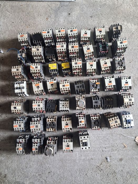 Contactori și relee de diferite modele