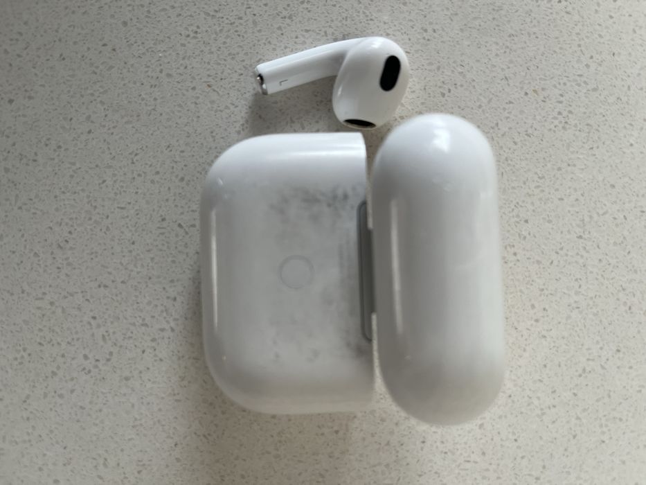 AirPods 3 originale – lipsește cască dreapta