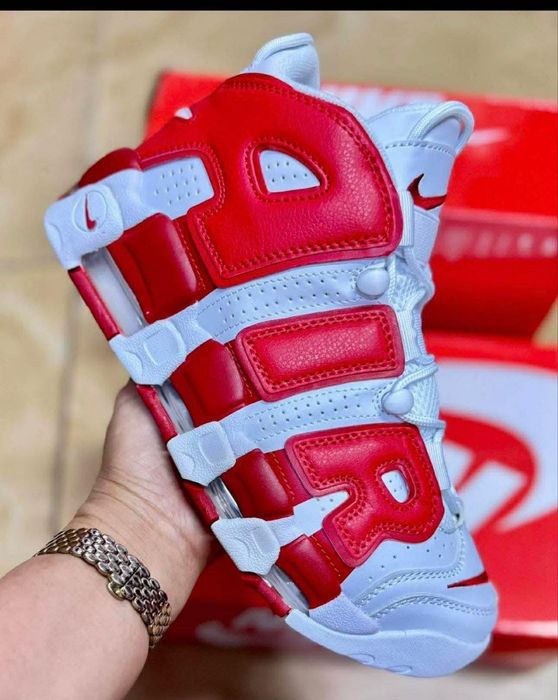 Adidași bărbați și femei