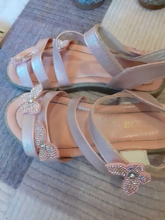 Детски обувки и маратонки за момиче