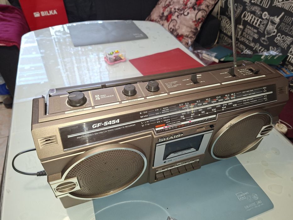 Sharp gf 5454, boombox japonez,radio 4 benzi, funcțional