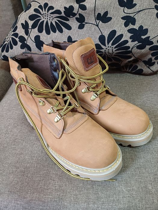 100% оригинални ботуши Caterpillar