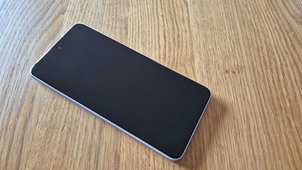 Samsung Galaxy S21 FE – stare bună, liber de rețea