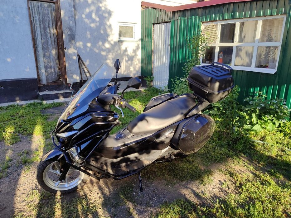 Скутер lumi  nmax 175