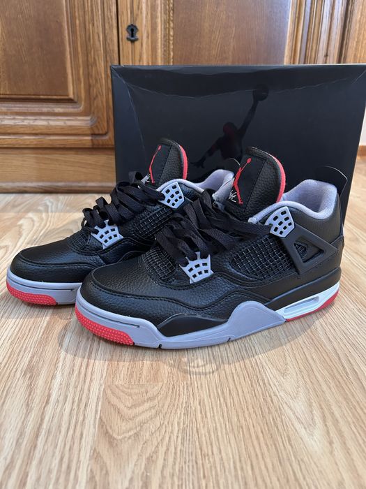 Jordan 4 Retro Bred