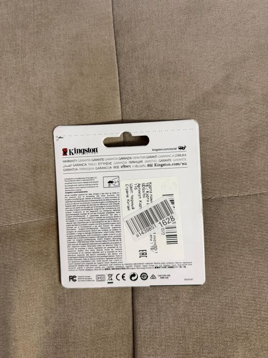 Kingston microSD 1TB — новая , с адаптером