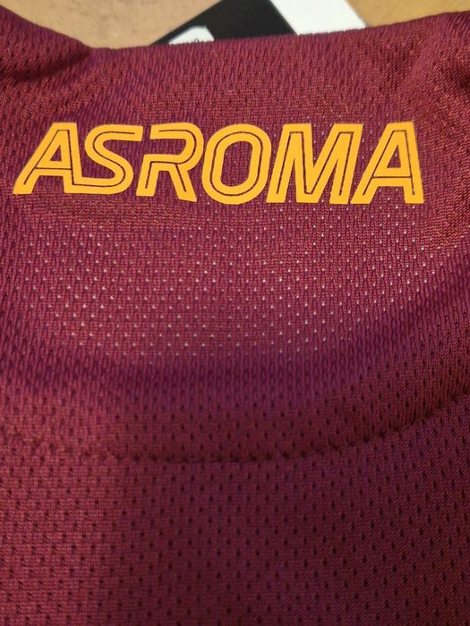 100% оригинален екип Рома / Roma - тениска +шорти + калци / Размер Л