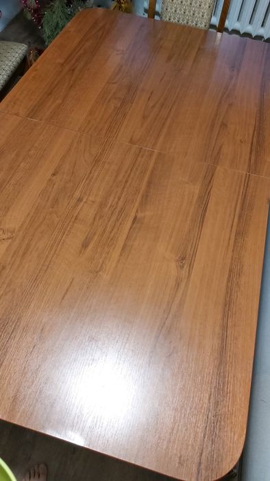 Обеденный стол + 2 стула в подарок