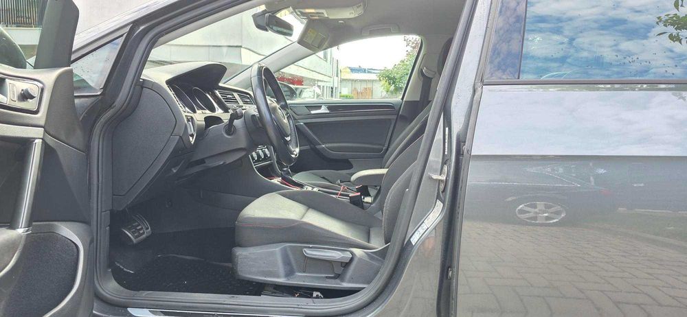 Volkswagen Golf 7 Sound 1.6 TDI DSG | 2017 | 186.993 km | 12.000 €