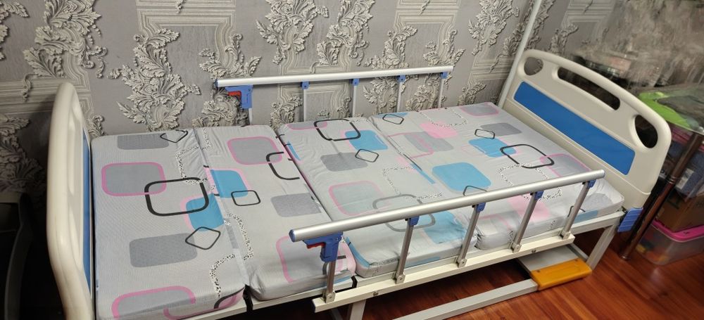 Медицинская кровать