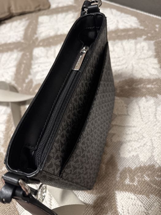 Продам оригинальную сумочку michael kors