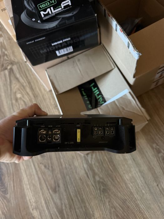 Vand amplificatir hertz D2.200 2 canale 520w aproape nou