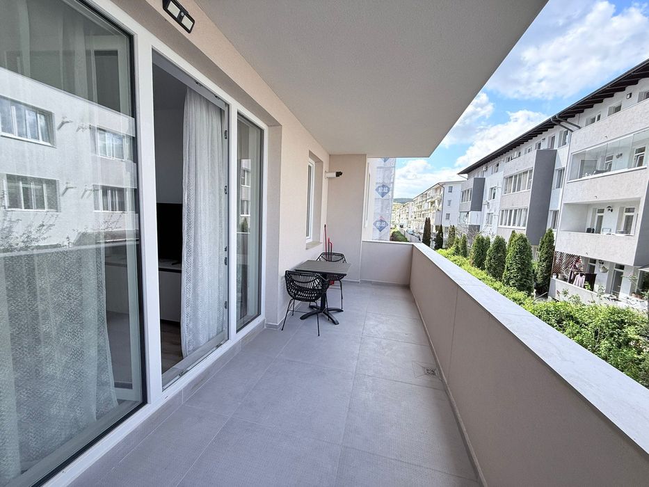 persoană fizică vând apartament modern în bloc nou Florești - zona Cetății - comision 0