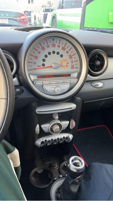 Vand mini cooper One 1.4 benzina