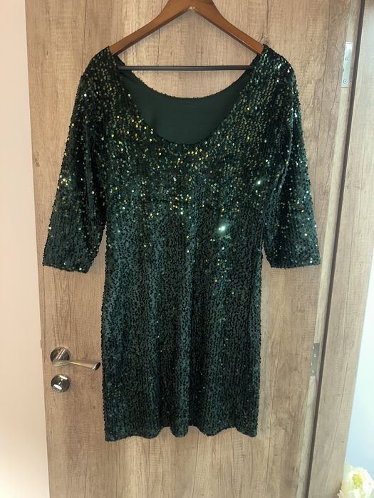 Рокля за предстоящите празници-Л размер