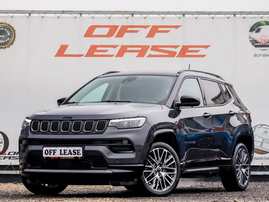 Jeep Compass Jeep Compass // 1.3T // 4x4 // PHEV Summit // Plug-in Hybrid // 240cp