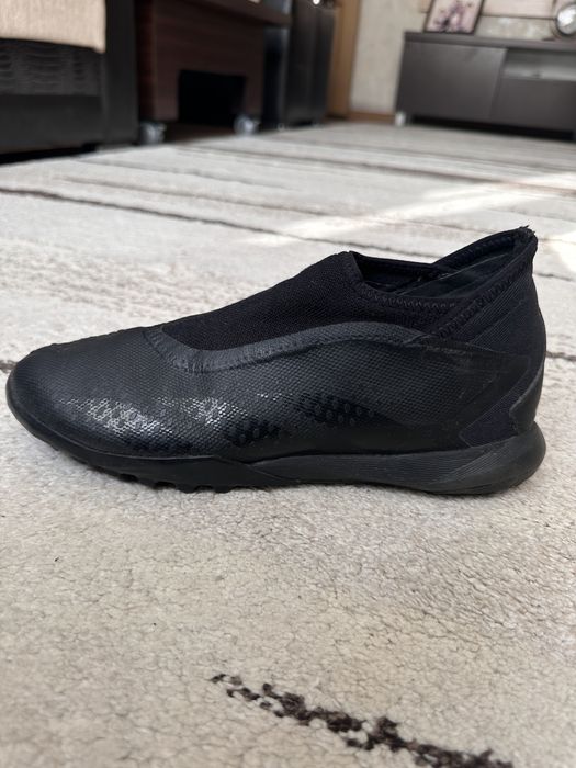 Бутсы adidas черный