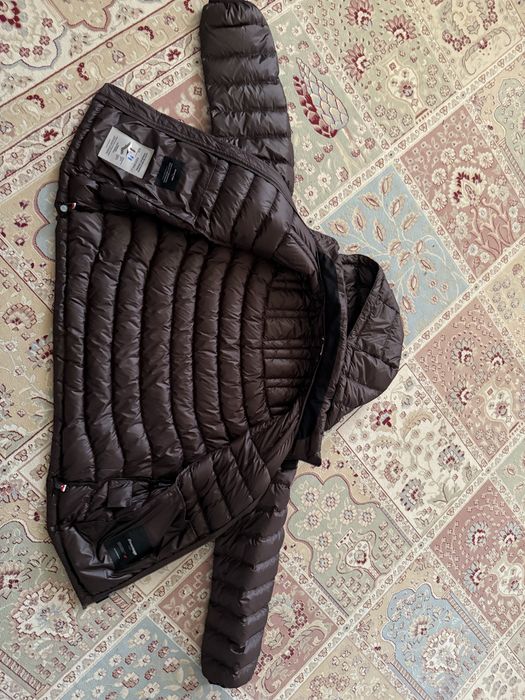 Новая Куртка с капюшоном