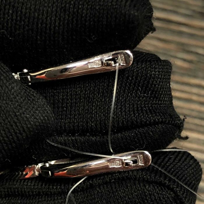 Серьги из белого золота