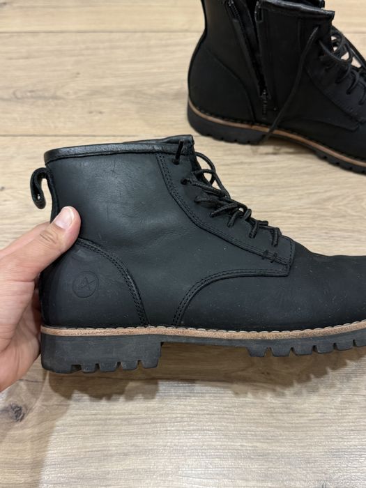 Продам димесезонные ботинки