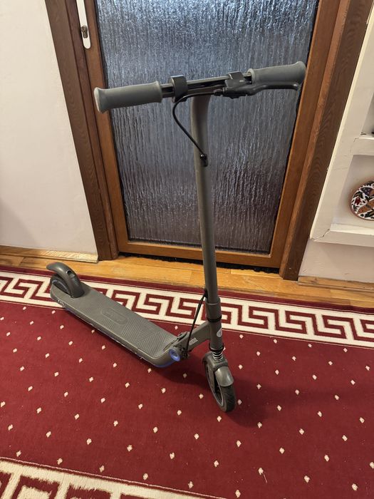 Se vinde. Trotinetă electrică copii Ninebot Segway Zing E10 - Pliabilă, LED-uri