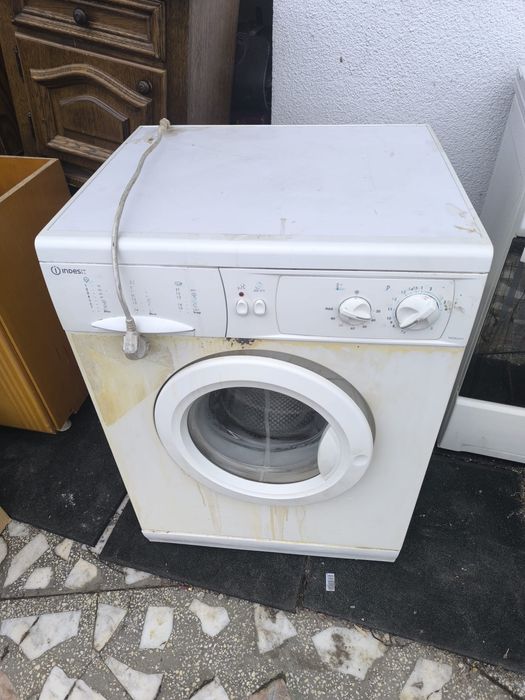 Masina de spalat frontala indesit 390 lei