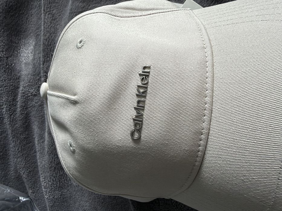 Calvin Klein cotton twill standard cap sapca unisex crem cu logo mic metalic oS noua originala