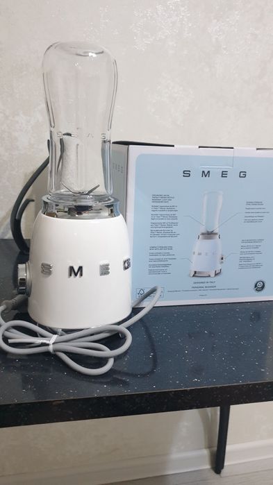 Блендер от Smeg  оригинал